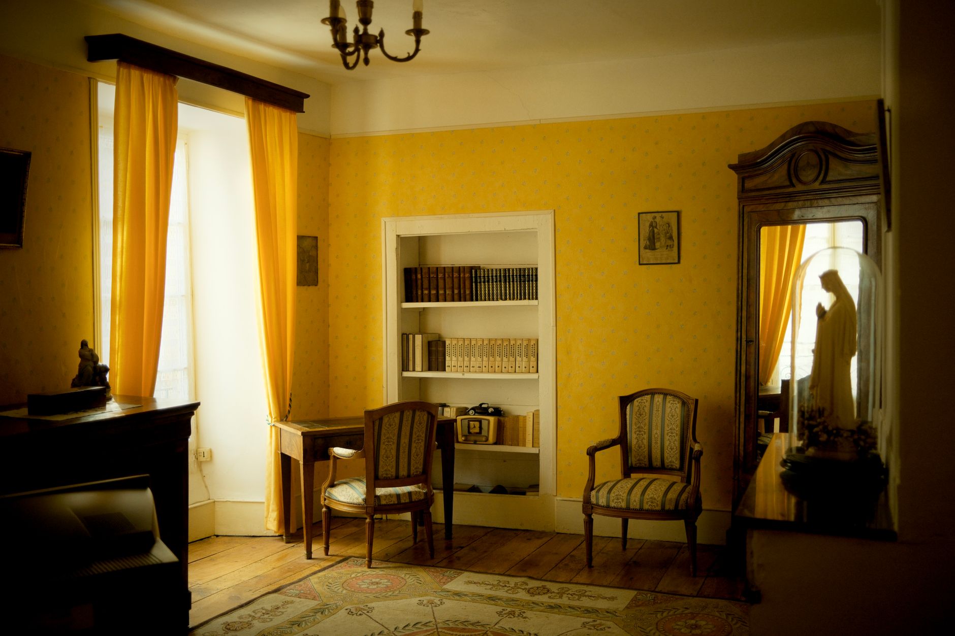 Nest Bedding related scene photograph